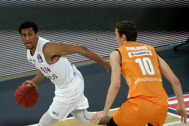 教练不仅能 教练不仅能